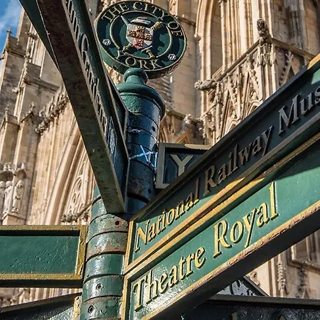 The Clifford Gathering - Sleeps Up To 10 Appartamento *