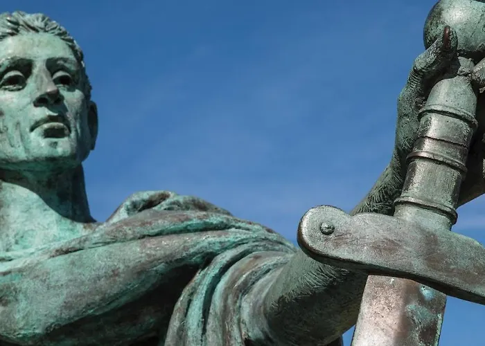 The Clifford Gathering - Sleeps Up To 10 Appartamento York