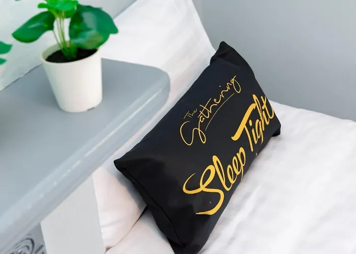 The Clifford Gathering - Sleeps Up To 10 York