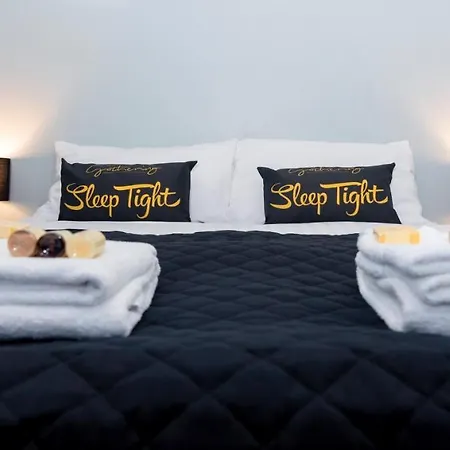 The Clifford Gathering - Sleeps Up To 10 Apartment York