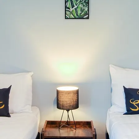 The Clifford Gathering - Sleeps Up To 10 *