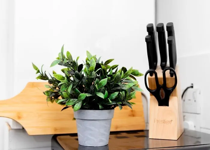 The Clifford Gathering - Sleeps Up To 10 York