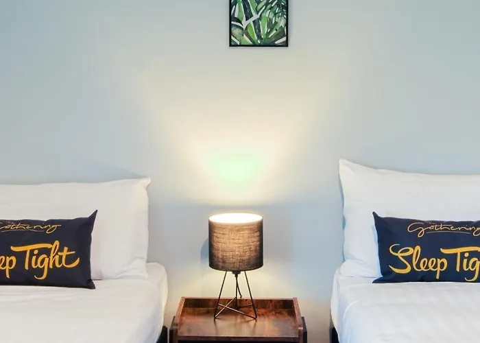 The Clifford Gathering - Sleeps Up To 10 *