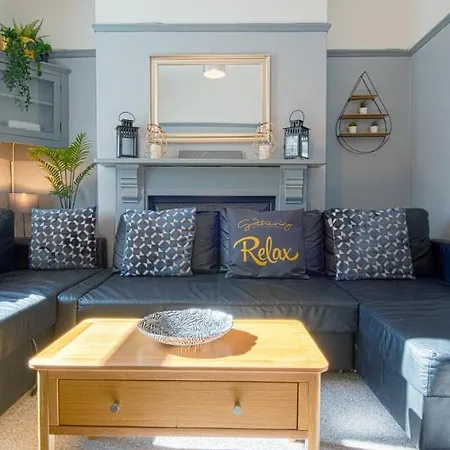 The Clifford Gathering - Sleeps Up To 10 *