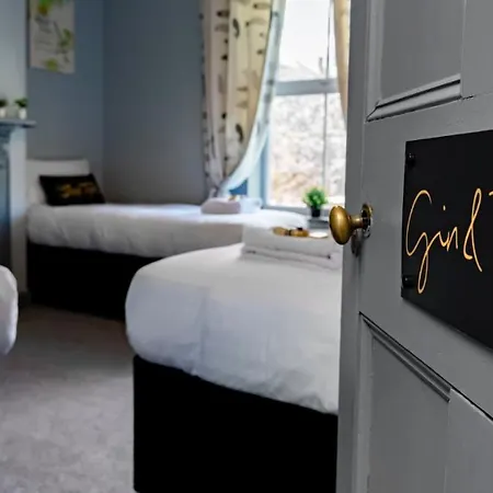 The Clifford Gathering - Sleeps Up To 10 Apartmán York