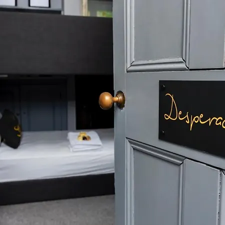 The Clifford Gathering - Sleeps Up To 10 约克