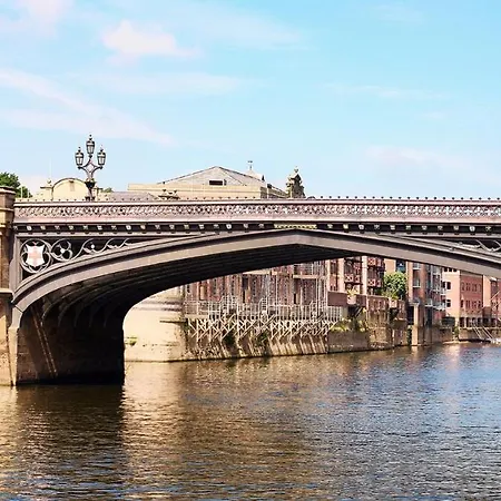 Apartamento The Clifford Gathering - Sleeps Up To 10 York