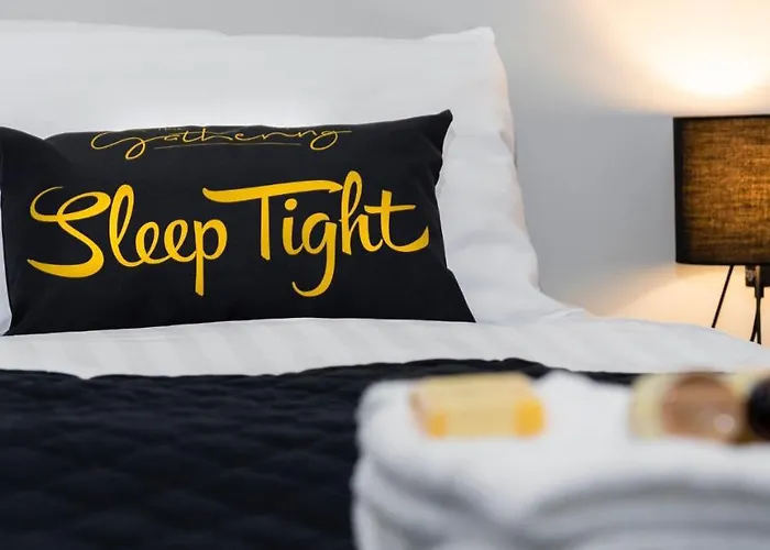 The Clifford Gathering - Sleeps Up To 10 *