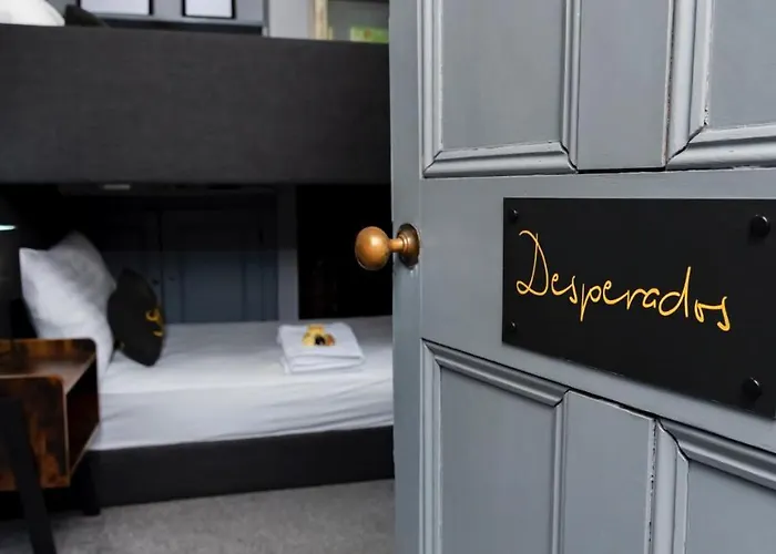 The Clifford Gathering - Sleeps Up To 10 York